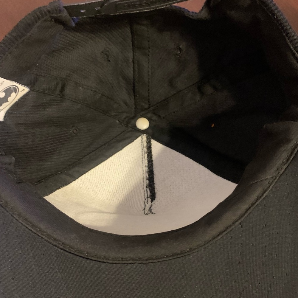 Vintage Batman Embroidered Logo Corduroy Snapback - Picture 4 of 6